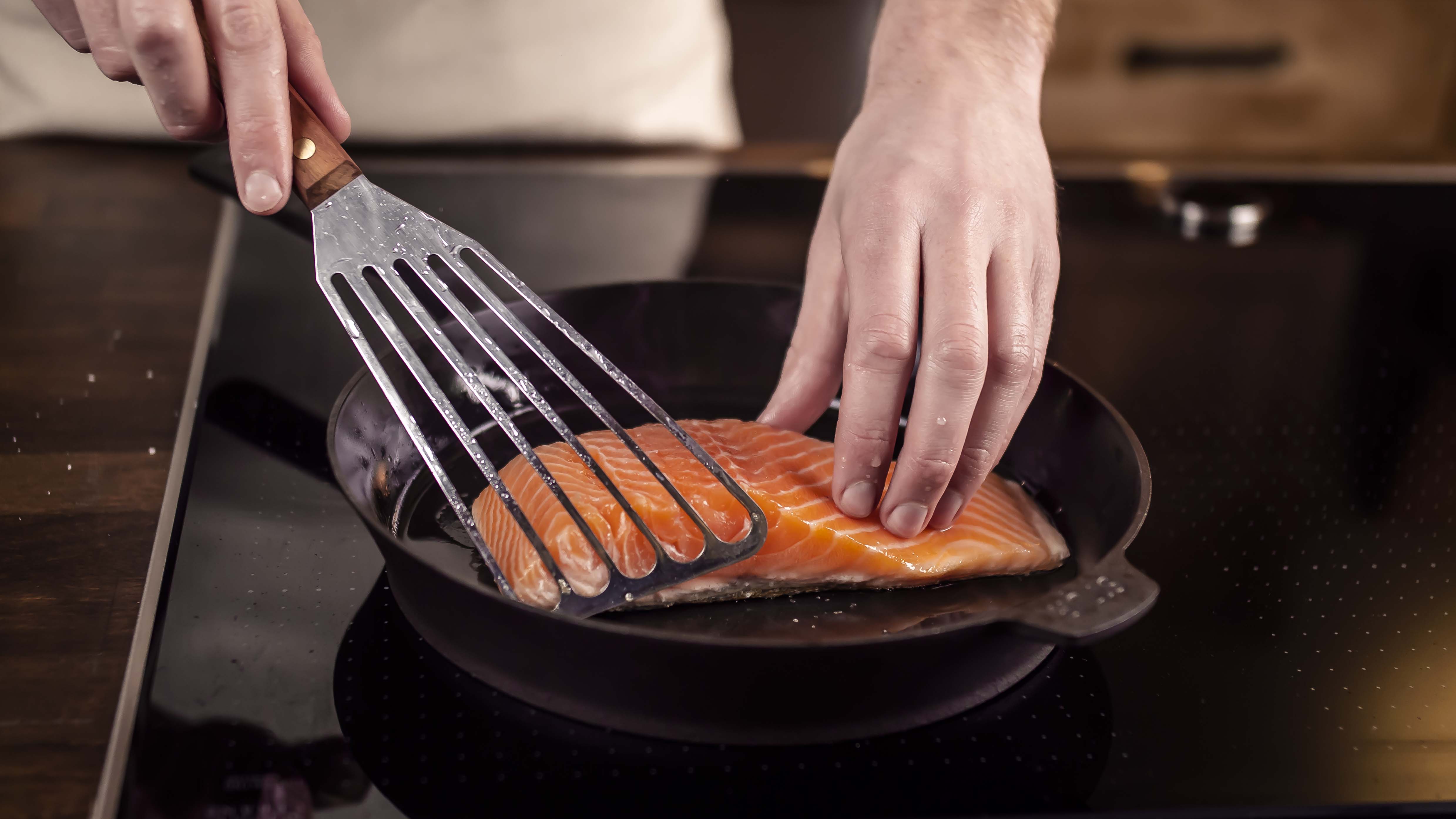 Fischpfanne: So gelingt Dir jeder Fisch Fischpfanne: So gelingt Dir jeder Fisch